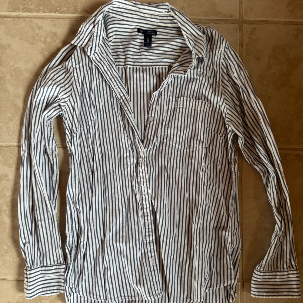 GAP Men's Black and White Striped Casual Shirt